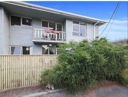 Thinking of selling? Contact our agent - Photo 5