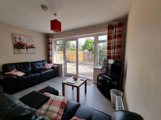 5 bedroom semi-detached house to rent - Photo 1