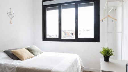 Studio for rent in Cuatro Caminos, all bills included. - Photo 2