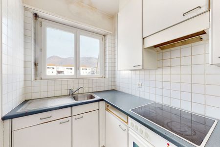 Appartamento 3.5 locali luminoso e funzionale in zona strategica - Photo 4