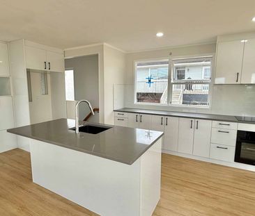 Perfect Family Home in Popular Cockle Bay - Photo 4