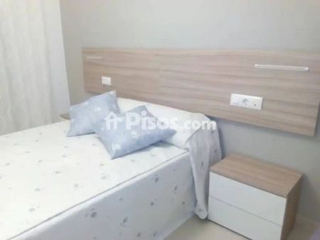 Piso en alquiler en Lucena - Foto 3
