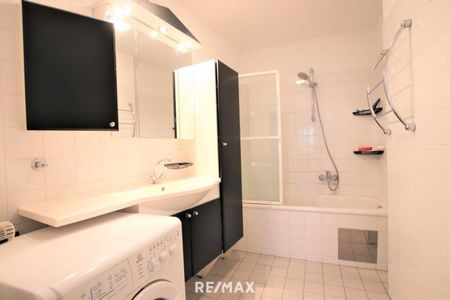 2 Zimmer + Loggia mit tollem Ausblick (4. Liftstock) + separate Küche, Garagenplatz inkl. - Photo 3