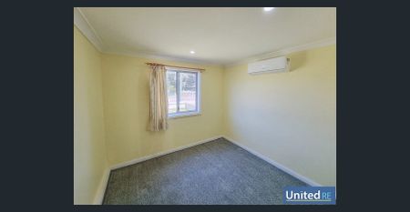 Spacious Family Home in Toongabbie - 22 Barangaroo Road - Photo 4