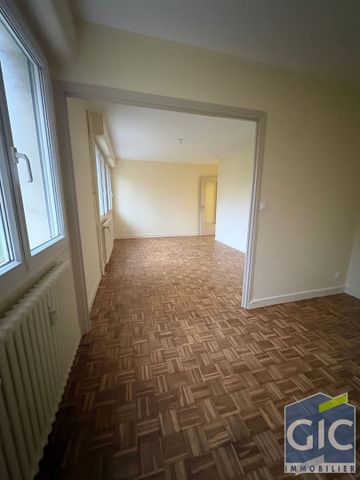 Location Appartement 3 pièces 69m² - Photo 2