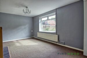 3 BEDROOM House - Semi-Detached - Photo 2
