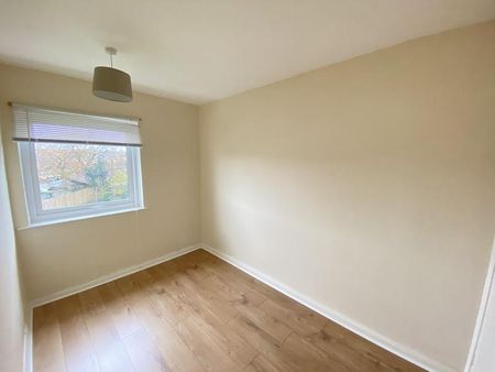 2 bedroom maisonette to rent - Photo 5