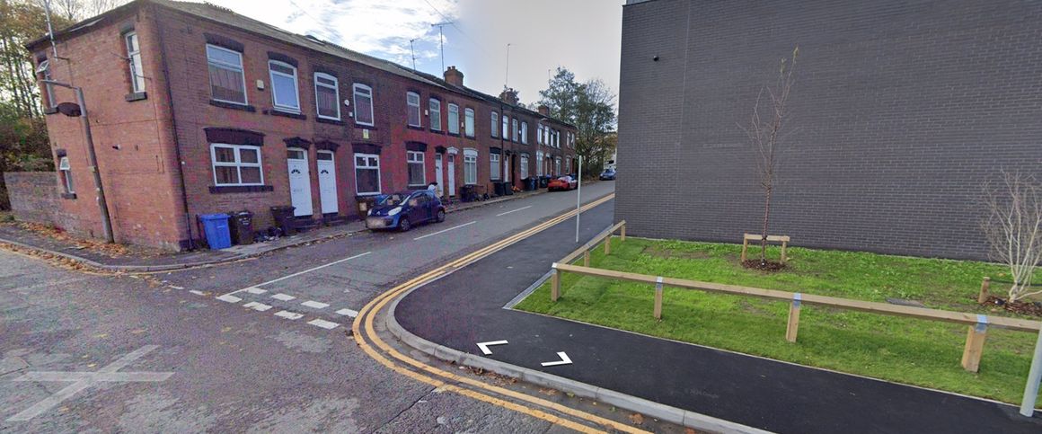 Room in a Shared House, Scarsdale Street, M6 - Photo 1