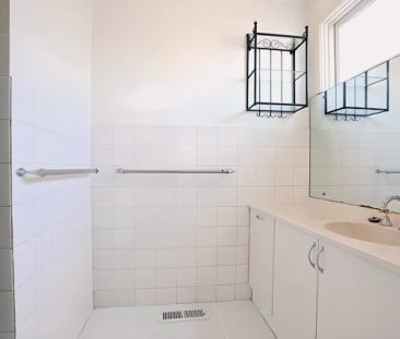 109 Stephensons Road, Mount Waverley, Melbourne - Photo 3