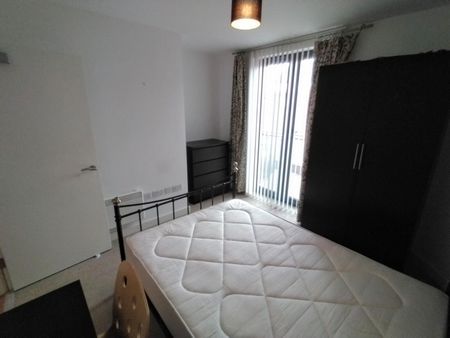 The Parkes Building, Beeston, NG9 2UY - Photo 3