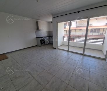 Location Appartement 2 pièces 38m² REMIRE MONTJOLY 97354 - Photo 1