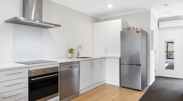 STUNNING & CONVENIENT CENTRAL LIVING! - Photo 1