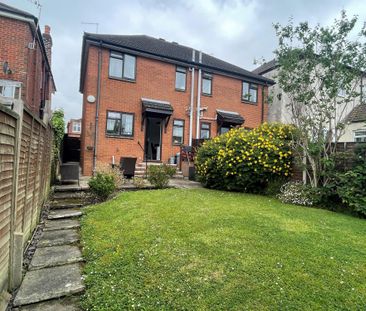 St James Road, Southampton - Photo 2