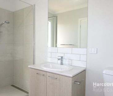 48 Grovedon Circuit, Donnybrook, Vic 3064 - Photo 2