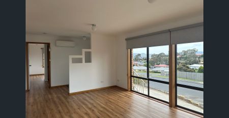 Inviting Sun-filled Family Home - Photo 3