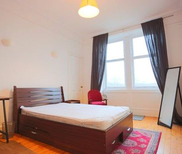 Viewforth Terrace, Flat 12, Bruntsfield, EH10, Edinburgh - Photo 3