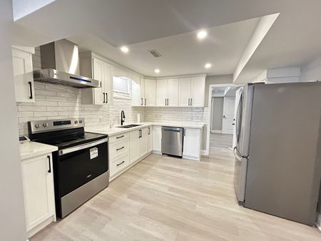 For Lease - 186 Blair Creek Drive, Kitchener, Ontario - Photo 2