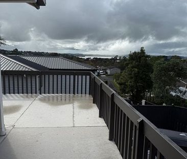 Ready to move in - sea views - Photo 1