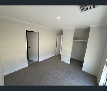 15 Fairchild Street, Lakelands, WA 6180 - Photo 3
