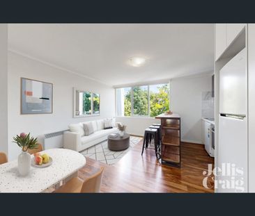 9/34 Mathoura Road, Toorak, Vic 3142 - Photo 6