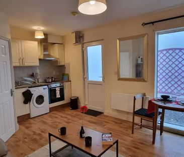 Saint Joseph's Avenue, Dublin - Photo 1