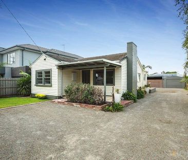 SEASIDE LIVING | SPACE FOR A BOAT AND TRAILER | RENOVATED HOME - Photo 2