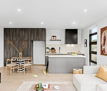 Townhouse in the heart of Preston premium comfort & location - Photo 1