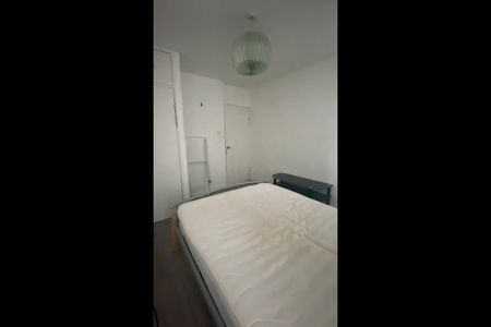 Room in a Shared House, North House, SE8 - Photo 2