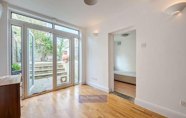 Coldharbour Lane, London, Uk, SE5 - Photo 1