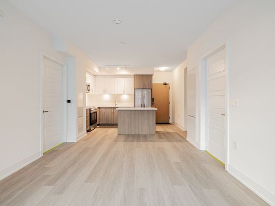 For Lease - 333 Sunseeker Avenue Unit# 408, Innisfil, Ontario - Photo 1