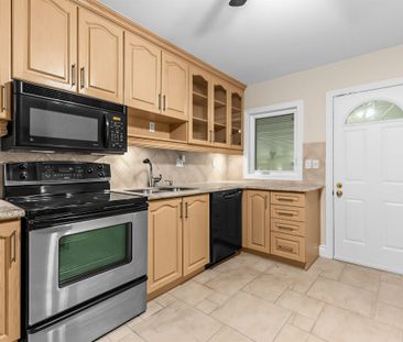 For Lease - 30 Lozoway Drive Unit# Main/Upper, Toronto, Ontario - Photo 4