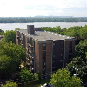Studio - 1700 Boulevard Lévesque Est, Laval - Photo 3