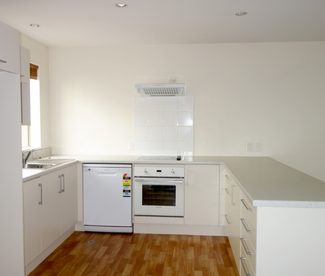3 Bedroom Insulated Modern Townhouse in Central City - Photo 5 | Rentumo