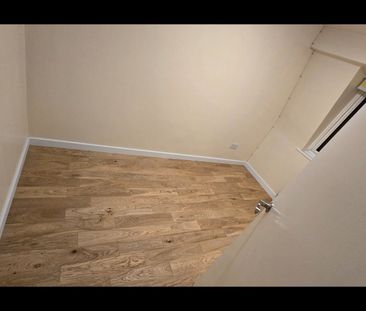 Room in a Shared House, Atkinson Road, E16 - Photo 6
