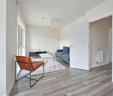 2 bedroom flat to rent - Photo 2