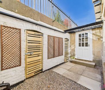 1 bedroom flat to rent - Photo 6