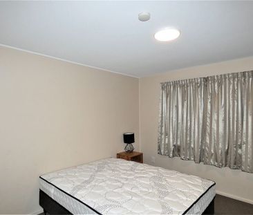 Bright, North-Facing 2-Bedroom Apartment - Photo 2