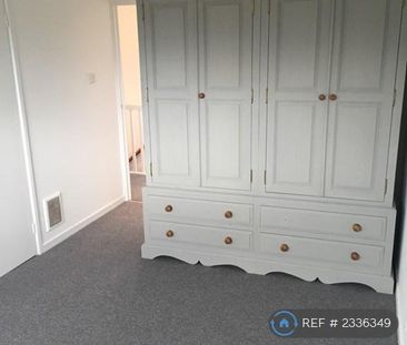 3 bedroom semi-detached house to rent - Photo 6