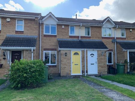 Courtlands - Photo 2