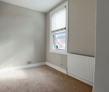 4 Bed End Terrace, Longhurst Road, SE13 - Photo 5