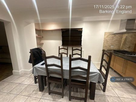 5 bedroom terraced house to rent - Photo 2