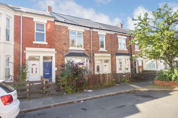 3 bed upper flat to rent in NE6 - Photo 1