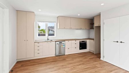 Brand New 2-Bedroom Townhouse in Addington – Modern Living at Its Best! - Photo 5