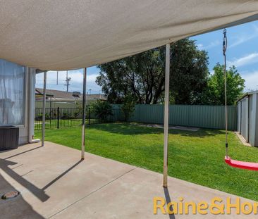 Renovated Family Home - Photo 2