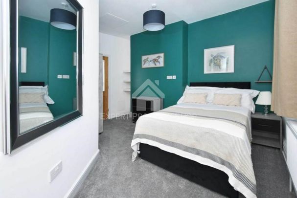 1 bedroom in a house share to rent - Photo 1