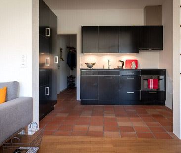 APPARTEMENT 2 PIÈCES À BÂLE - ALTSTADT/KLEINBASEL, MEUBLÉ, TEMPORAIRE - Photo 1