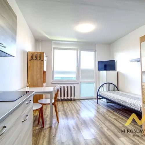 Pronájem bytu 1+kk, 22 m - Fotografie 1