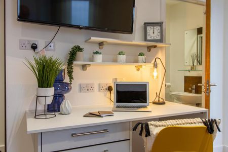 2 bedroom private hall to rent - Photo 2