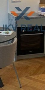 Štýlový 2-izbový byt s terasou a parkovacím miestom v centre mesta - Photo 3