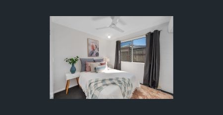 Lovely Family Home on Leila Avenue! - Photo 2